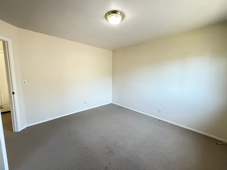 21631 - 21663 Garden Avenue — Photo 60