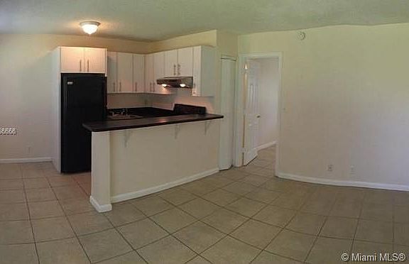 4th image of 5156 NE 6th Ave APT 206