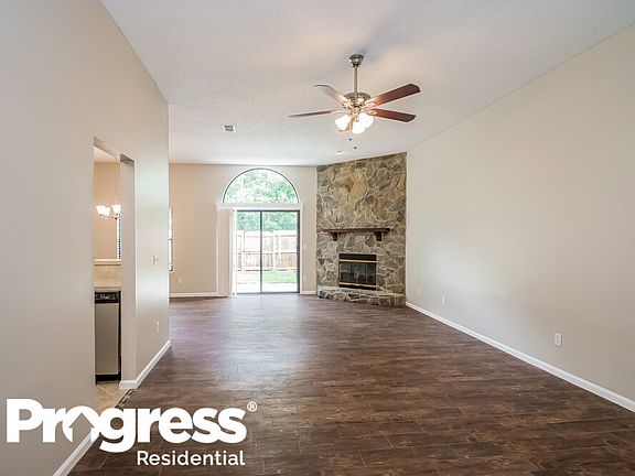 3rd image of 11001 Beckley Pl