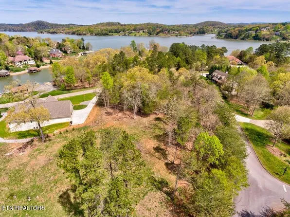 108 Otter Ln, Lenoir City, TN 37772