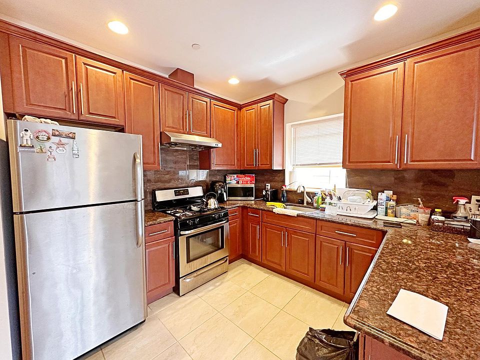 1st image of 71 Bay 28th St #2F