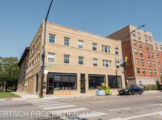 2822 W Montrose Ave #3, Chicago, IL 60618