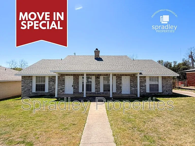 3705A Ivanhoe Dr — Photo 1