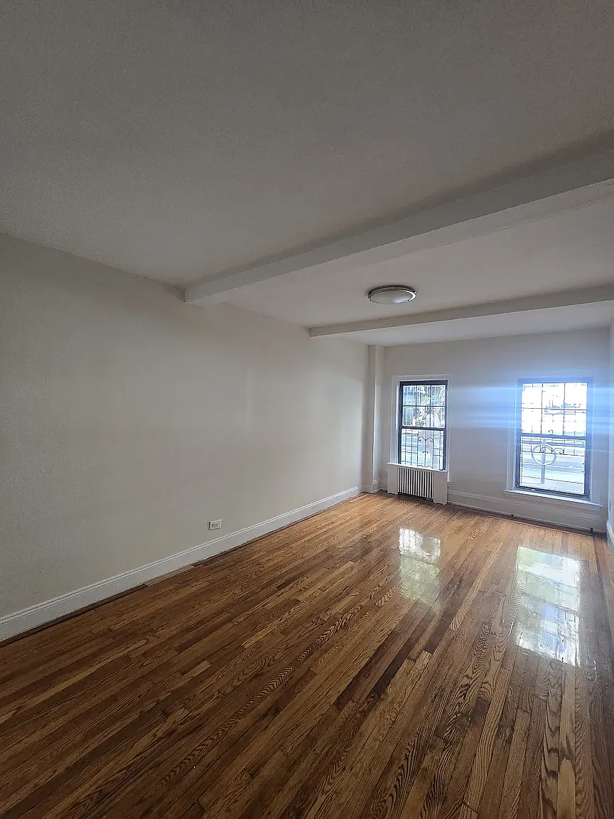 310 East 55th Street — Photo 4