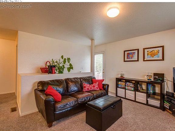5th image of 3926 Dove Ln