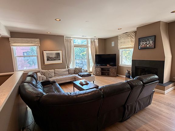 3rd image of 3300 N Clifton Ave #2