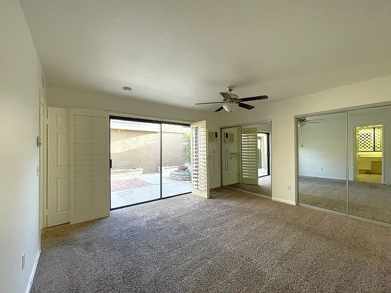 35 Malaga Dr — Photo 19