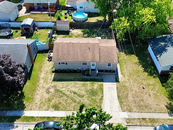 4th image of 516 Brookdale Dr