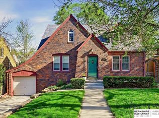 5008 Parker St, Omaha, NE 68104