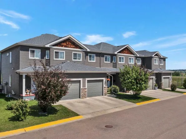 76 SW Terrace Heights Dr #10, Lacombe, AB T4L 0E5