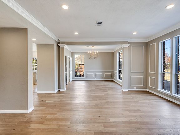 5th image of 2822 Roundrock