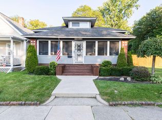 2220 Kemble Ave, South Bend, IN 46613