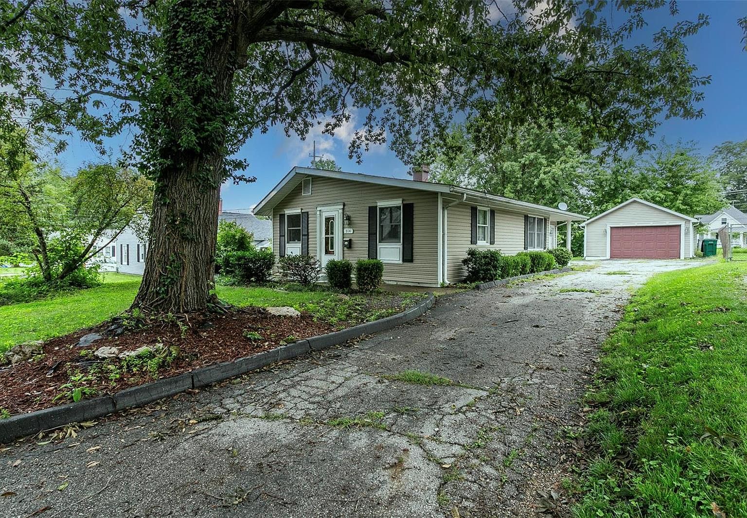 314 Roosevelt St, Lebanon, IL 62254 Zillow