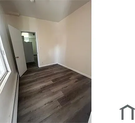 484 Walnut St
