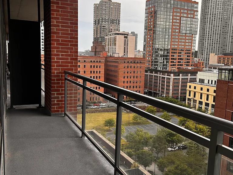 389 Washington St #11D — Photo 11