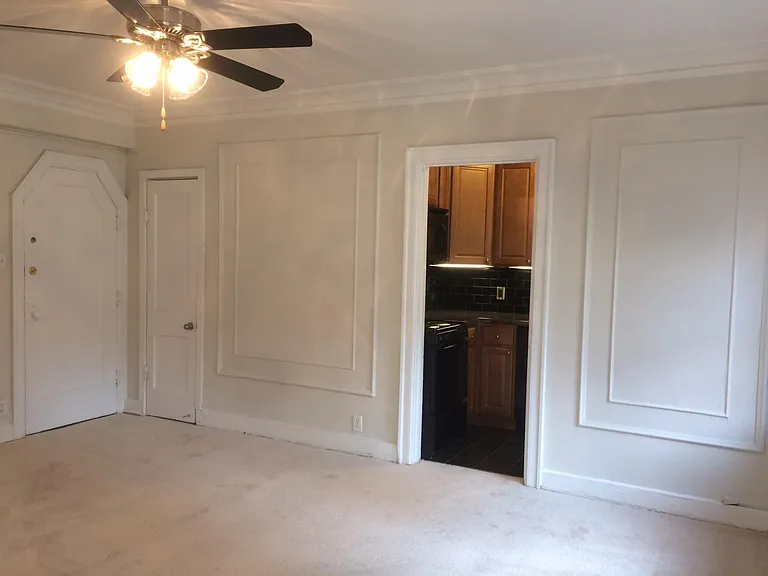 Mark Twain Apartments — Photo 9