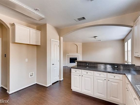 4th image of 9901 Cherry Hill Ln