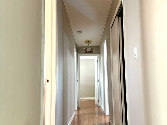 5th image of 37 Mulberry Cir #1