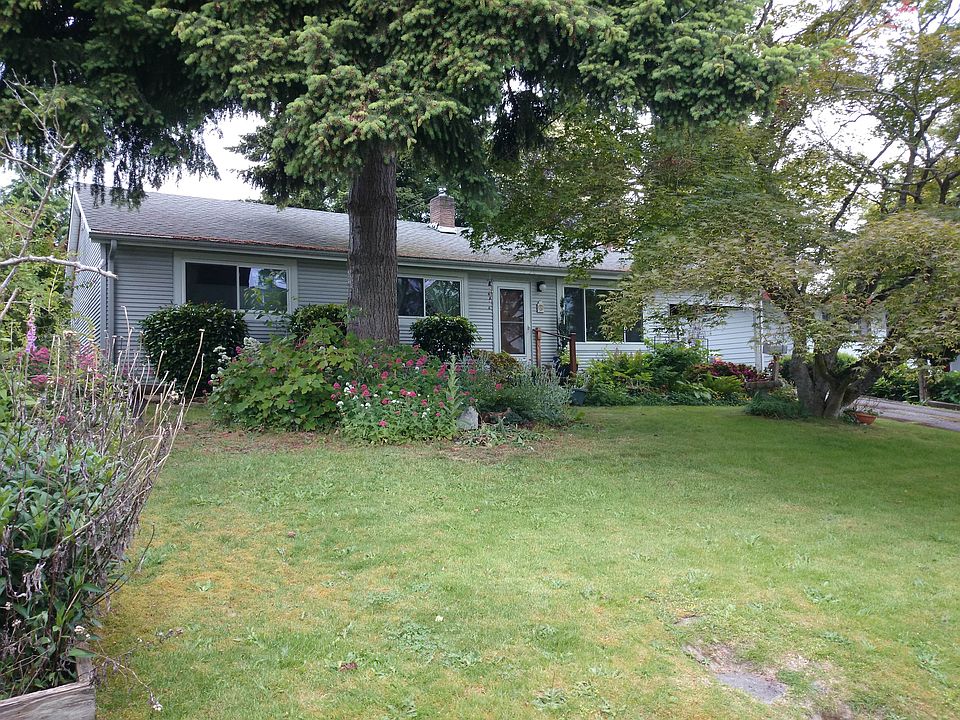 2nd image of 9205 Spear Pl S