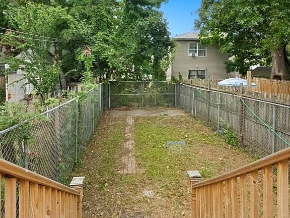 3rd image of 265 S 18Th St