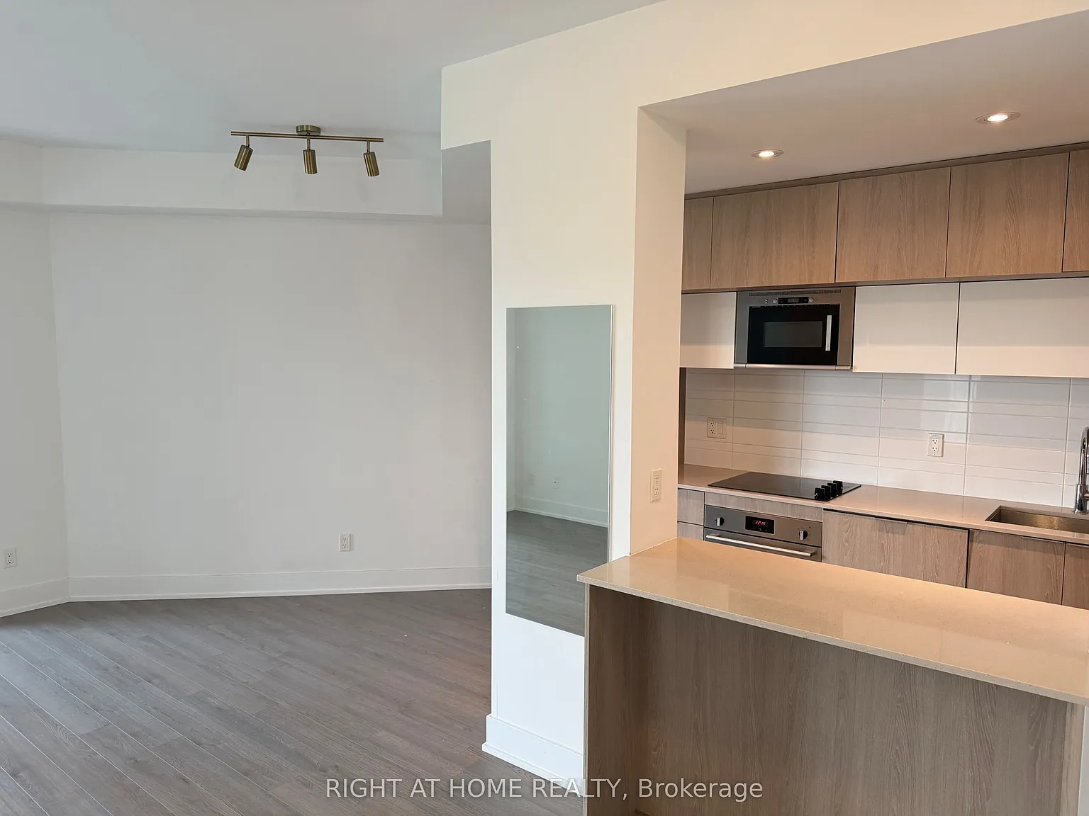 1 bed, $2,250 — Photo 2