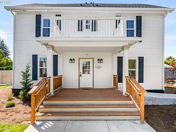 3rd image of 525 SW 4th Ave
