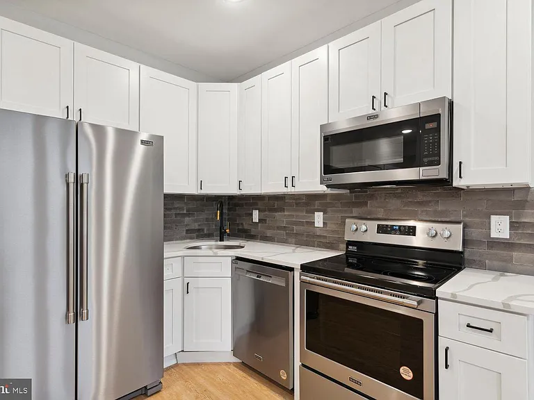 2454 N 2nd St #3B — Photo 3