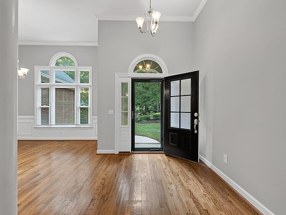3rd image of 182 Hickory Meadow Rd