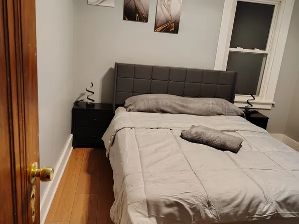 325 Voorheis St, Pontiac, MI 48341