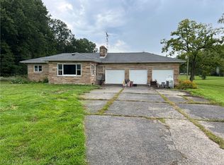 10830 Silica Rd, North Jackson, OH 44451