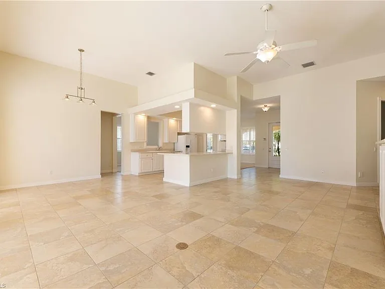 28329 Moray Dr — Photo 15