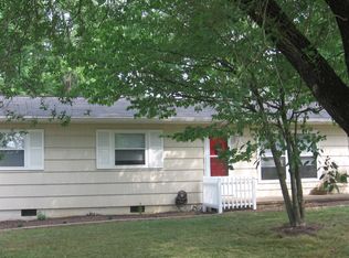 3213 Walnoaks Rd, Knoxville, TN 37921