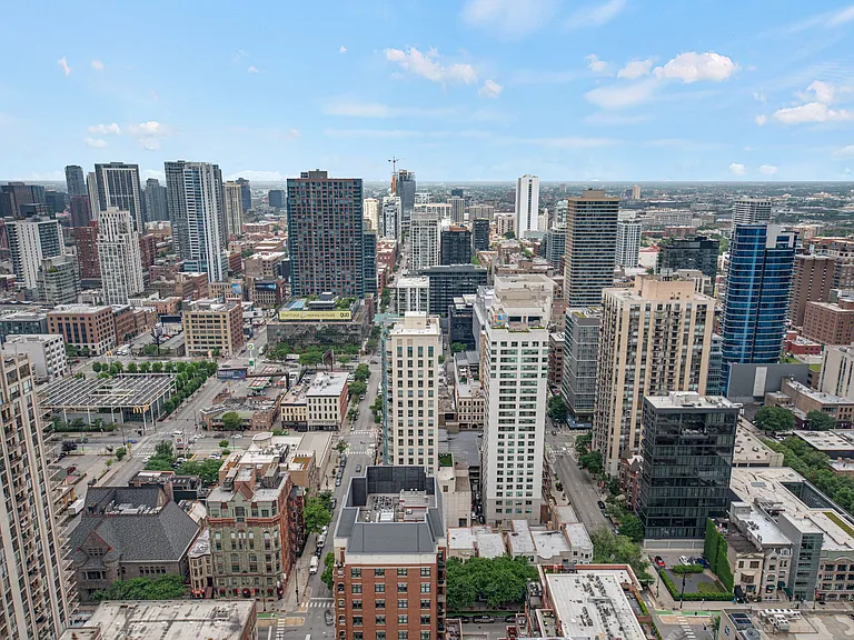 2 E Erie St #1804 — Photo 17