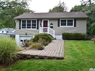 44 Douglas Ave, Northport, NY 11768