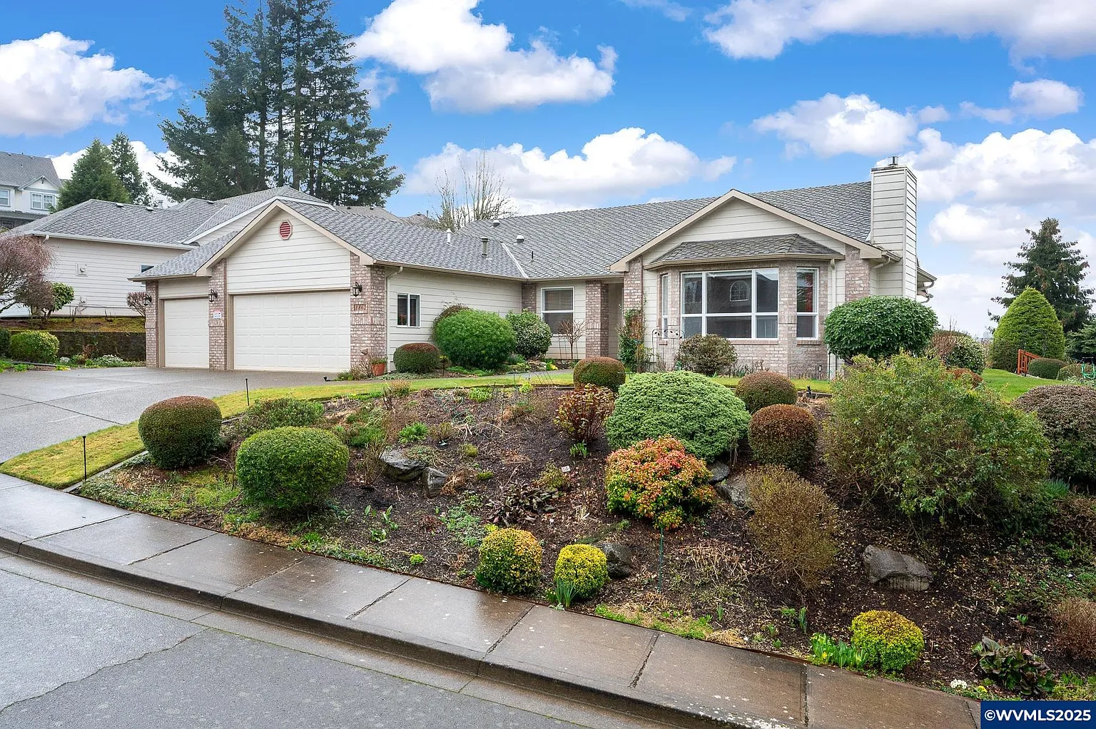 1862 Boulder Ridge Ct NW photo 1