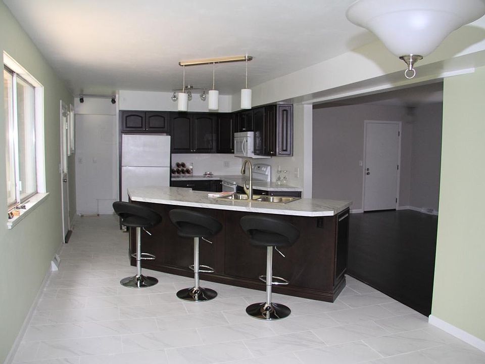 Open kitchen with island