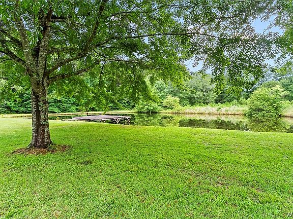 4th image of 515 New Providence Rd