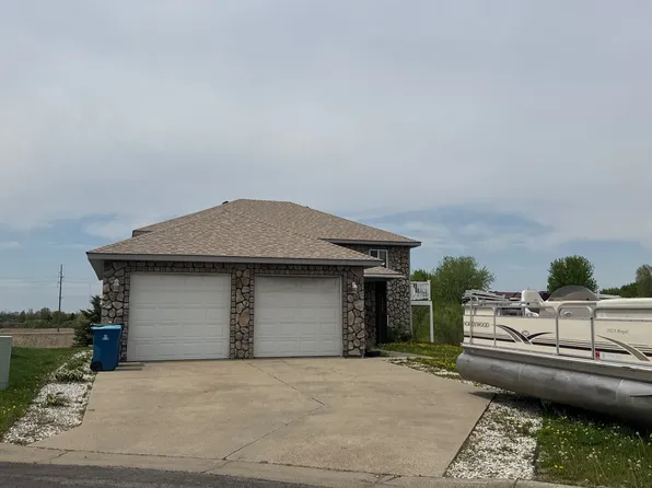 1595 Peach Ct NE, Sauk Rapids, MN 56379
