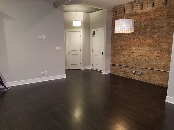4th image of 3830 N Mozart St #2N