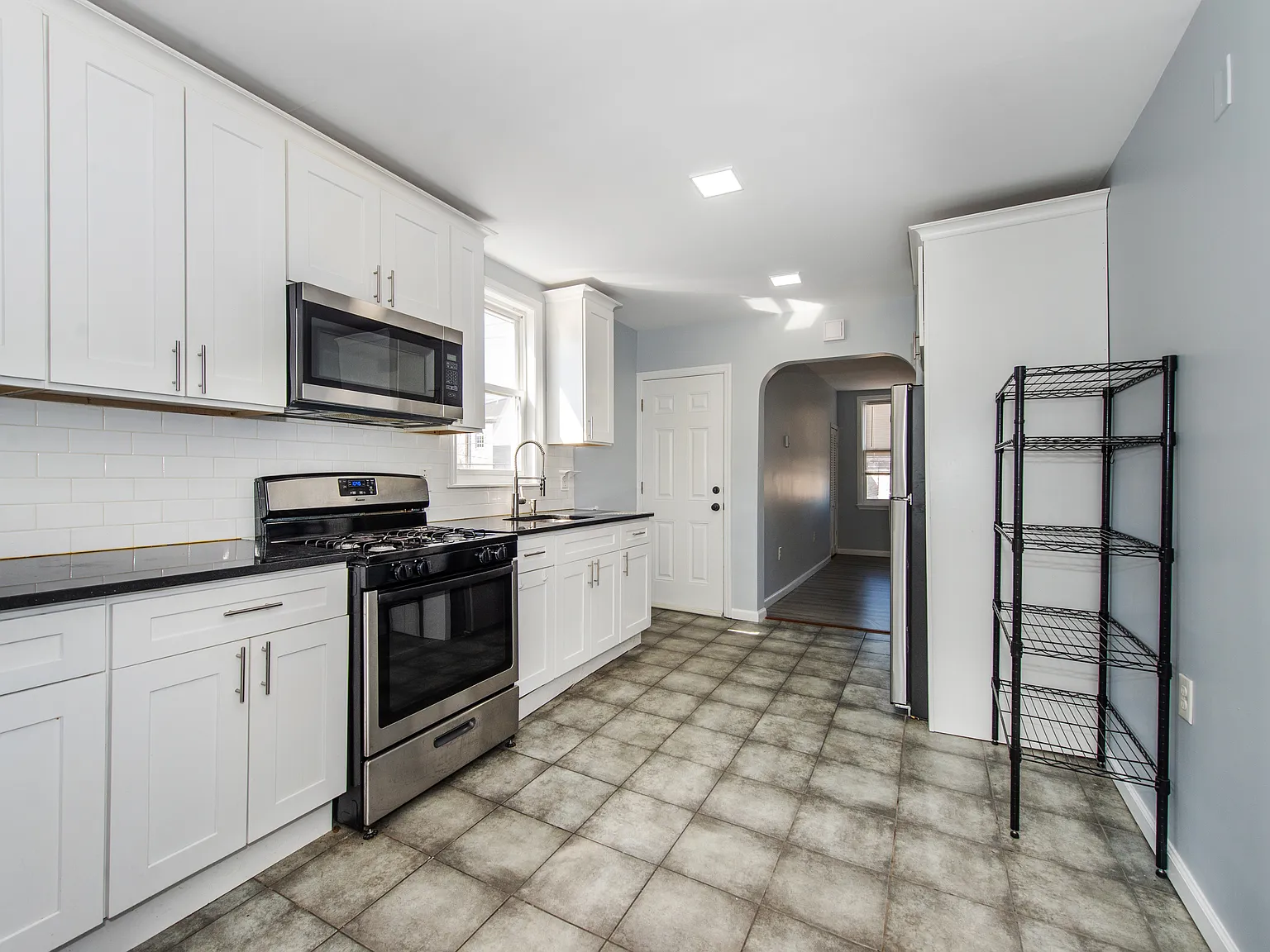 2 bed, $2,600 — Photo 4