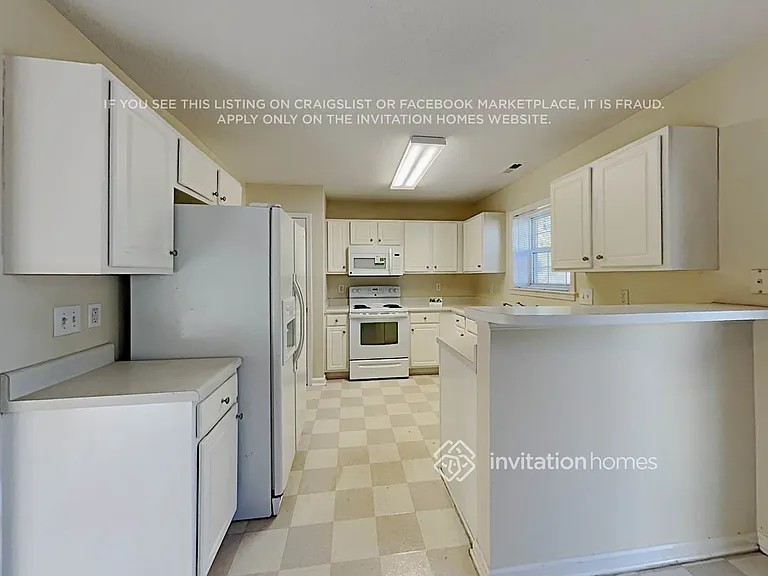 103 Newberry Ln — Photo 9