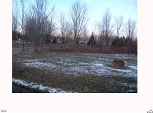 Sunset Cir, Rome, OH 44085