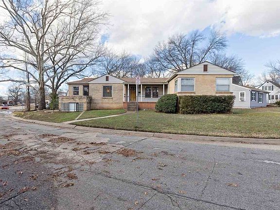 4th image of 1904 W Arrowhead Dr