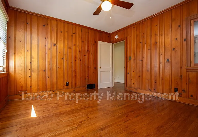 1514 Hilton Ave — Photo 20