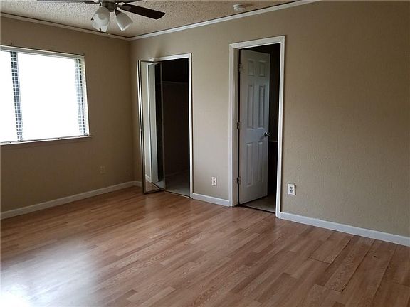3rd image of 1204 Royal Hill Ln