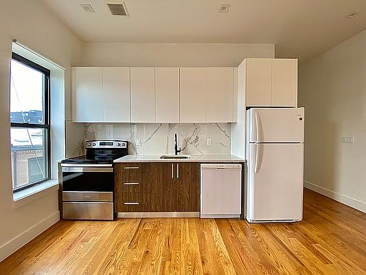 1st image of 499 Washington Ave #9