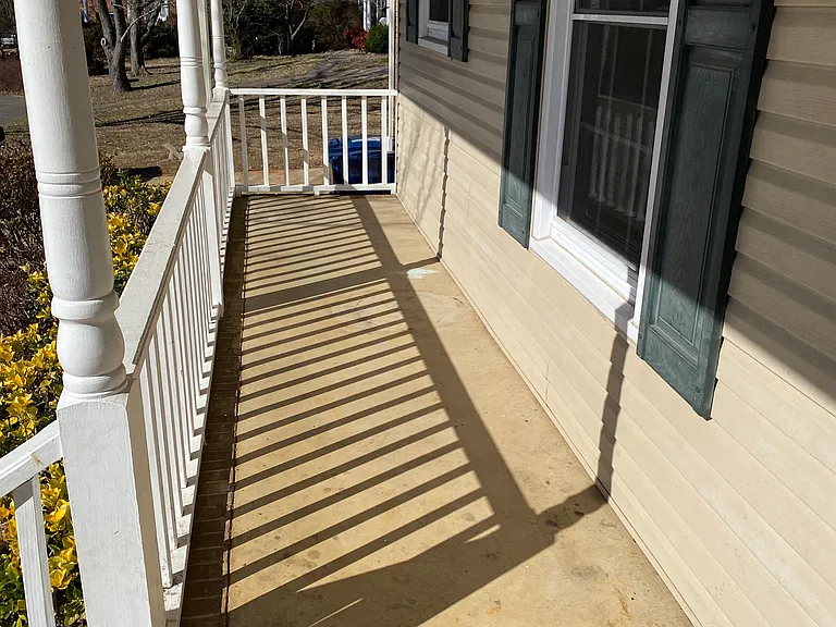 8002 Greenwillow Ct SE — Photo 2