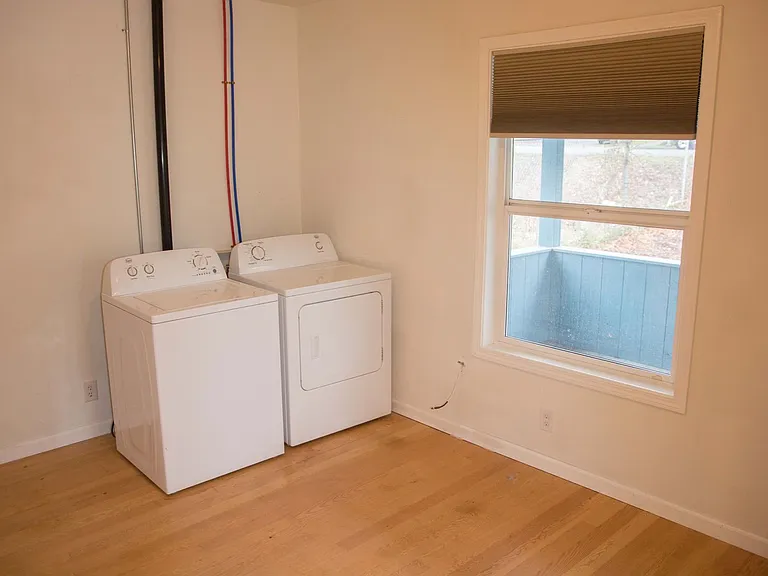 1619 Yakima Ave S — Photo 5