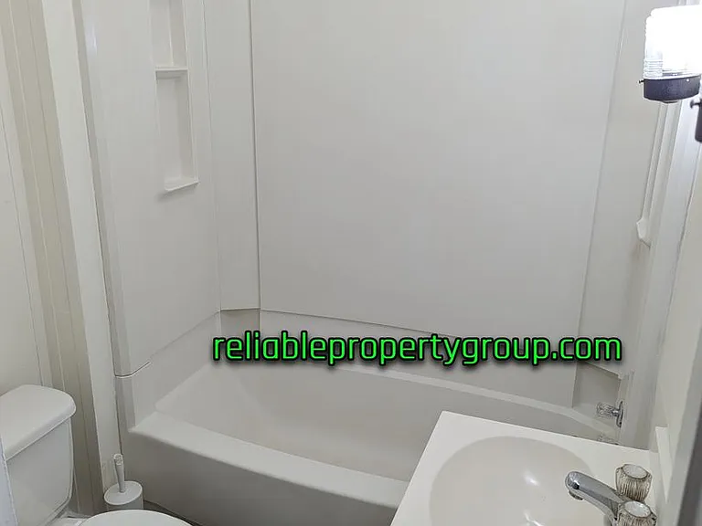 610-612 W 3rd St — Photo 10
