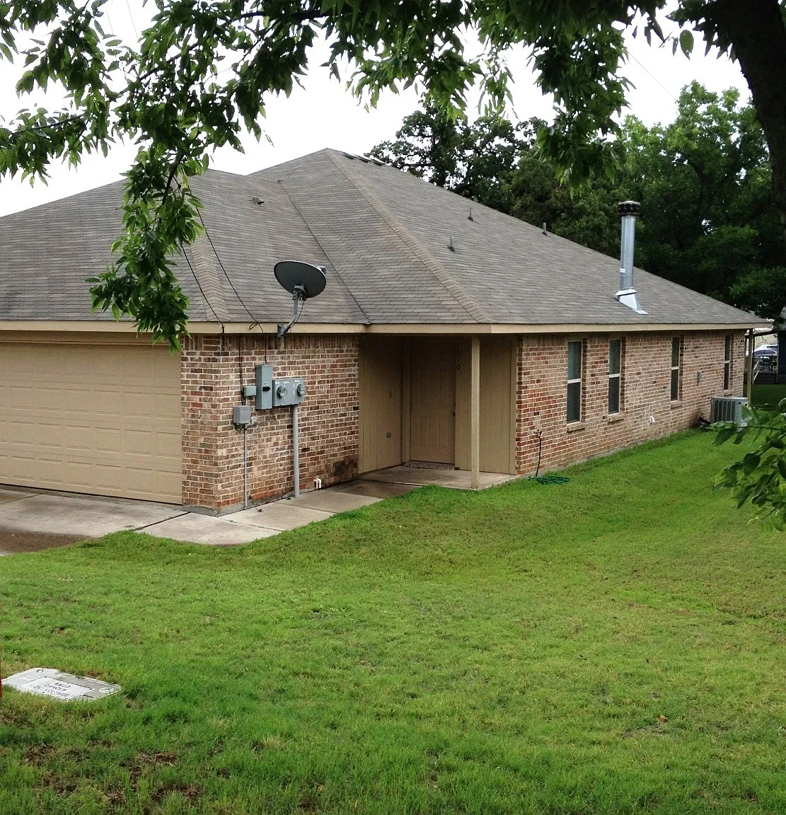 3 bed, 1355 sqft, $1,595 — Photo 1